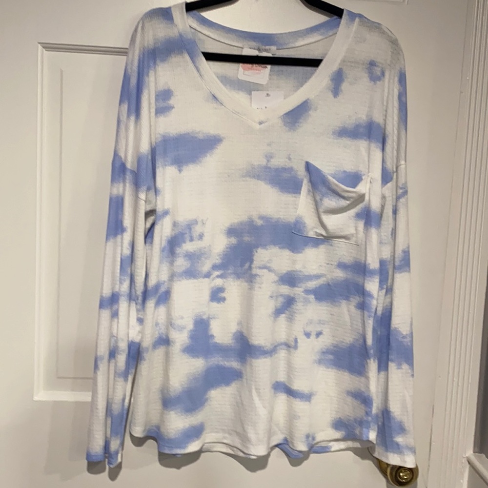 Cloud pattern long sleeve